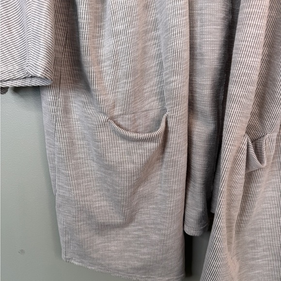 Anthropologie Donni Ribbed Gray Grey Casual Cardigan Plus OSFA  Vertical Stripe - Picture 2 of 6
